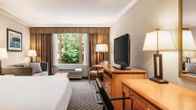 Holiday Inn Hotel & Suites North Vancouver, an IHG Hotel, фото 3