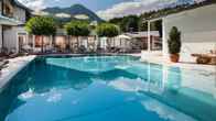 Alm- & Wellnesshotel Alpenhof, фото 2