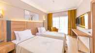Julian Marmaris, фото 4