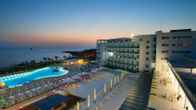 Отель King Evelthon Beach
