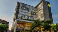 YELLO Hotel Jemursari