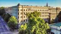 Отель Grand Poet Hotel by Semarah