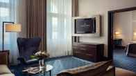 Hotel KINGS COURT, фото 2