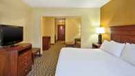 Holiday Inn Express Hotel & Suites Belleville, an IHG Hotel, фото 4