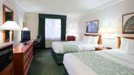 La Quinta Inn & Suites by Wyndham Madison American Center, фото 4