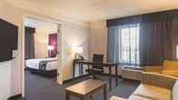 La Quinta Inn & Suites by Wyndham Oklahoma City - NW Expwy, фото 4