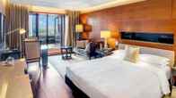 The Leela Ambience Gurugram Hotel & Residences, фото 4