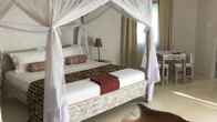 The Villa Luxury Suites Hotel, фото 3