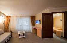 Двухкомнатный двухместный улучшенной комфортности с лоджией