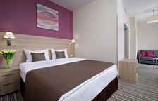 Джуниор Сюит