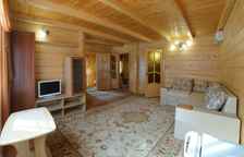 3-комнатный номер на 1 этаже (Деревянный коттедж)