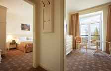 FAMILY STUDIO (семейный со спальней и гостиной)