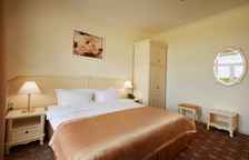 FAMILY ROOM (семейный с двумя смежными комнатами)