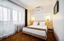 Джуниор Сюит