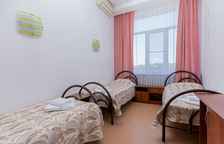 Эконом трехместный (туалет и душ на этаже)