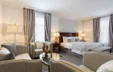 Джуниор Сюит