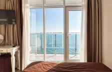 Апартаменты 2х-комнатные Люкс с видом на море