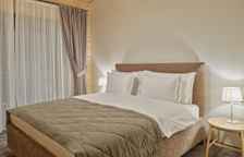 Классик с двуспальной кроватью с видом на реку