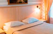 ДВУХКОМНАТНЫЙ АПАРТАМЕНТ «ИЗБА»