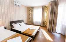 Комфорт с балконом 3-х местный