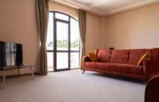 Джуниор с видом на море