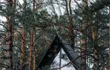 №6 | A-Frame с одной спальней и камином на террасе