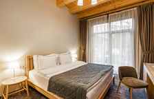 Классик с двуспальной кроватью c видом на реку и балконом