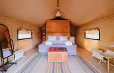 Лодж на холме