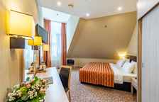 Стандарт Плюс мансардный с двуспальной кроватью