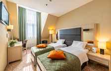 Стандарт Плюс мансардный с двумя раздельными кроватями