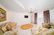 Комфорт двухкомнатный с видом на море (основной корпус, отель "три звезды)"