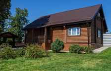 Двухэтажный "Дом Рыбака №1" на берегу реки с 4-мя спальнями, с закрытой территорией и зоной барбекю