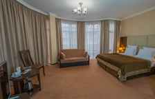 Джуниор Сьюит (Полулюкс)