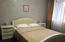 Двухкомнатный одноместный номер «ЛЮКС» с видом на Волгу (1 Корпус)