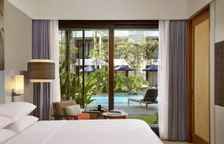 Двухместный номер Terrace Level Poolside view
