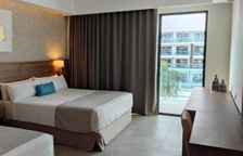 Номер Luxury Swim Out