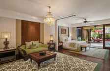 Двухместный люкс с бассейном St. Regis c 1 комнатой с видом на сад