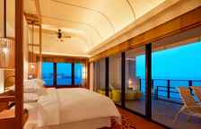 Двухместная Sunset Suite South Tower с балконом и с видом на океан
