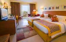 Двухместный номер клубный Royal with pool and sea view