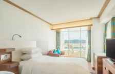 Двухместный номер High Floor Deluxe Main Tower с балконом и с видом на океан