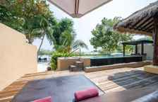 Двухместная вилла с бассейном Beachfront
