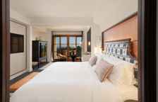 Двухместный номер Deluxe с балконом и с видом на залив