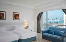 Двухместный номер семейный Tower с частичным видом на море