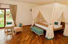 Вилла с 3 комнатами с частичным видом на море