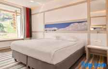 Двухместный номер Deluxe с балконом и с видом на горы