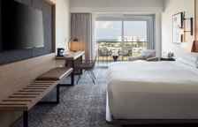 Номер Deluxe с балконом и с видом на залив