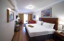 Номер Premium с балконом и с видом на Акрополь