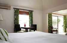 Одноместный номер Classic с видом на воду