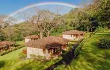 Четырёхместная вилла с видом на сад