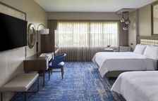 Четырёхместный номер Premium с красивым видом из окна